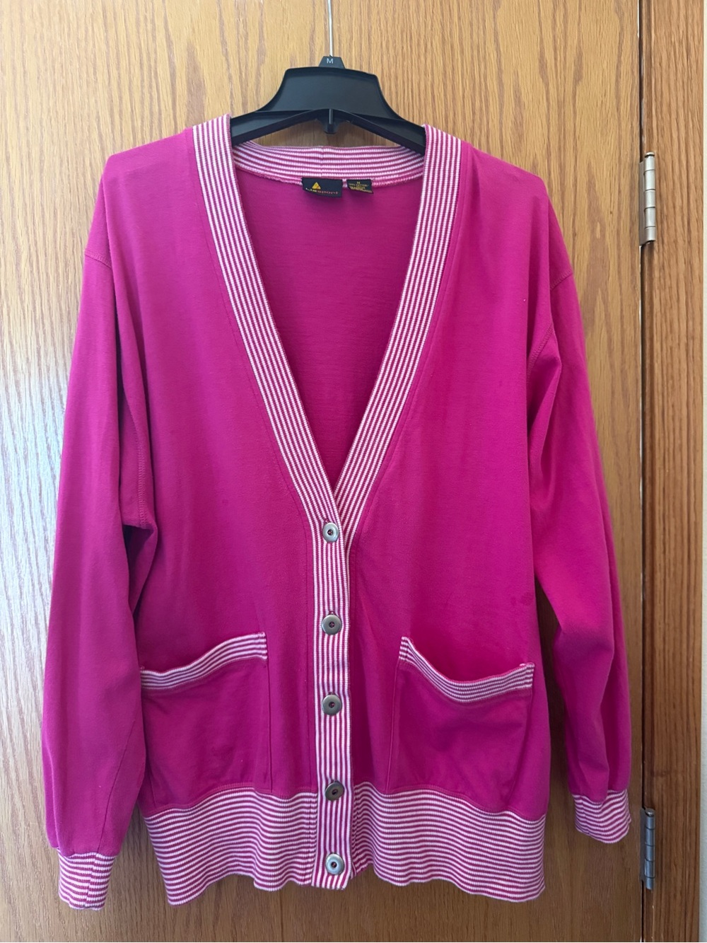 Vintage Lizsport by Liz Claiborne Magenta Button-Front V-Neck Cardigan Sweater